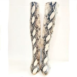 STEVE MADDEN SATELLITE SNAKE PRINT BOOTS SZ 8